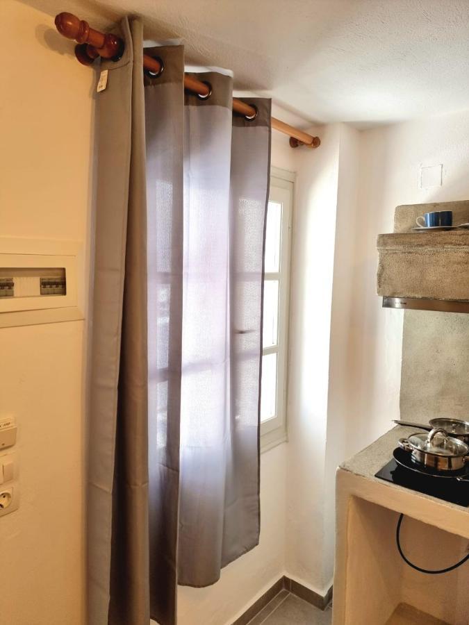 אדאמאס Joannes Vacation Rooms מראה חיצוני תמונה